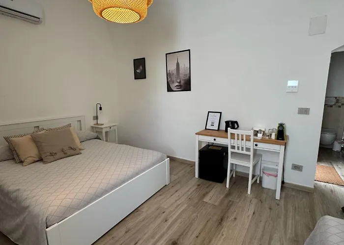 Bona Sforza Oda ve Kahvaltı 3*